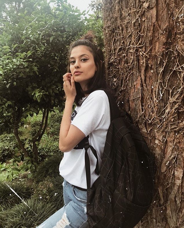 Ayşe Y.